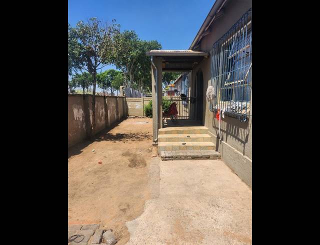 7 BEDROOM HOUSE FOR SALE IN TURFFONTEIN